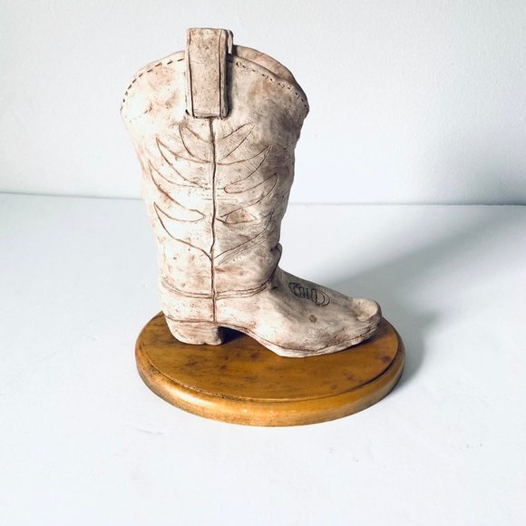 Pottery ceramic cowboy boot on display - Picture 3 of 6